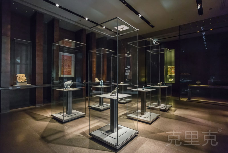 多哈伊斯蘭藝術博物館獨立式全景玻璃展柜樣式