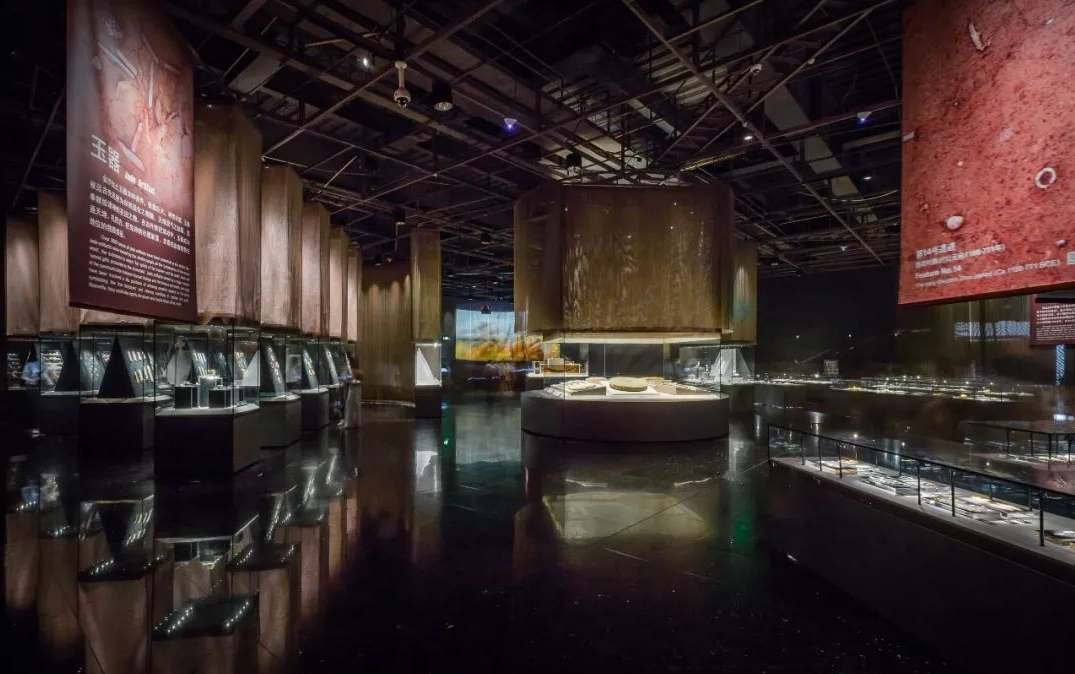 克里克對金沙遺址博物館第三展廳展柜玻璃、燈光、密封性、柜體結(jié)構(gòu)和安全性能進(jìn)行了全面升級